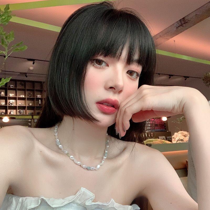 Product Introduction of Necklace, Pearl Pink Blue Crystal, Beaded Elegance, Choker Collarbone Chain 0