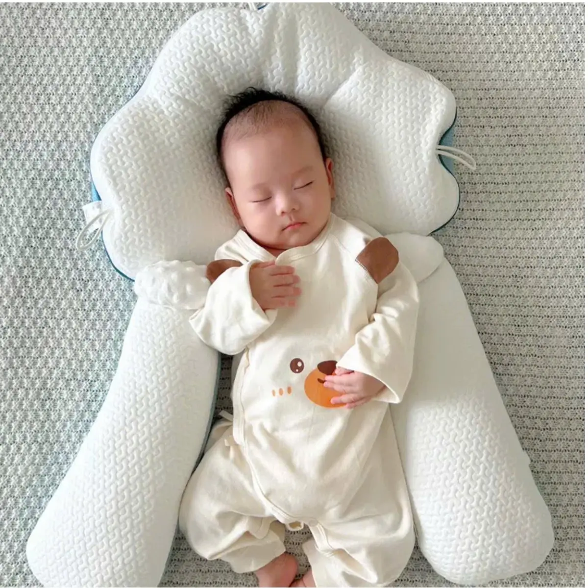 Gối Định Hình Chữ U Kèm 2 Quả Ôm Cho Bé Sơ Sinh Giảm Giật Mình Chống Méo Đầu - Gối Có Dây Rút Điều Chỉnh  Nhộng Chũn  Voi gối  chobé Kem Gối Ngủ