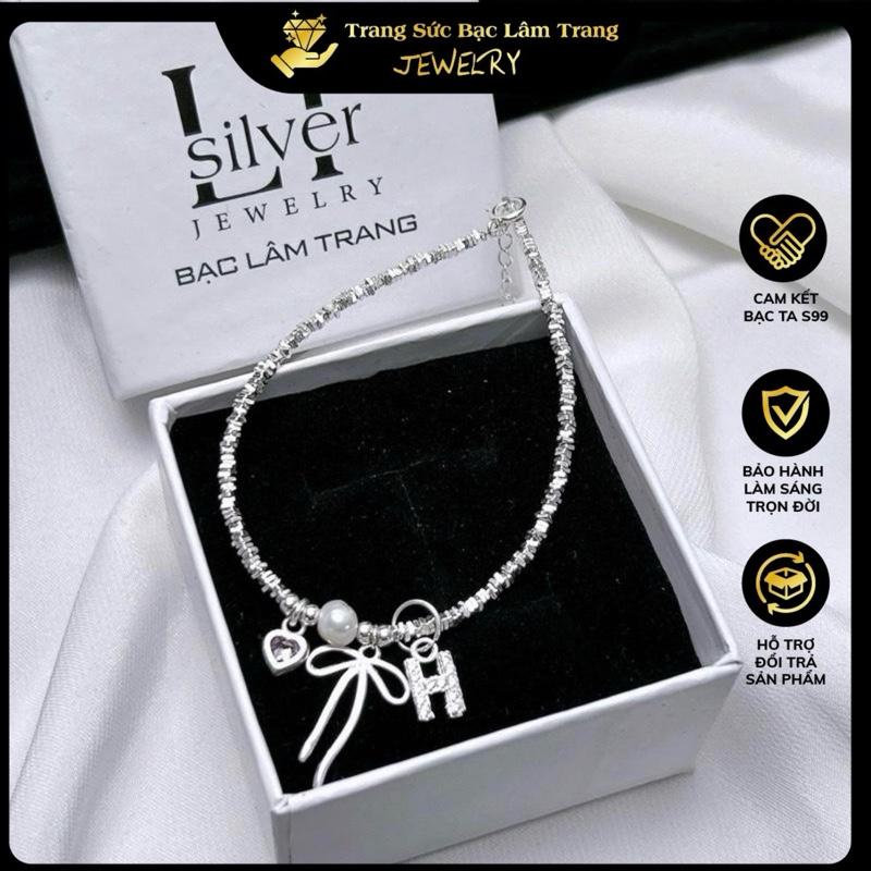 Lắc tay mix chữ và charm Xinh xắn LTJ08 đủ tên chữ cái , mẫu lắc tay được làm từ chất liệu bạc ta , mẫu do shop bạc Lâm Trang tự chế tác Phụ Kiện