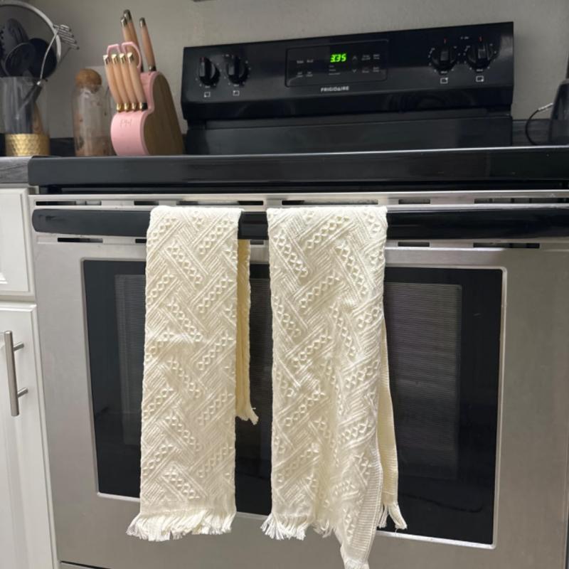 Product Introduction of Boho Style Geometric Pattern Towel, 2 Counts Soft Absorbent Towel, Hand Towel for Bathroom Kitchen Hotel Spa Farmhouse Guest 2