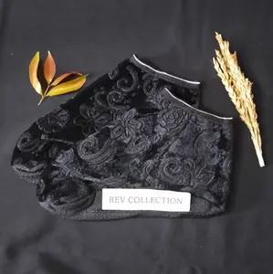 Kaos Kaki Tawaf Hitam Motif Perlengkapan Haji & Umroh Kaos Kaki Tawaf Hitam Motif Perlengkapan Haji & Umroh