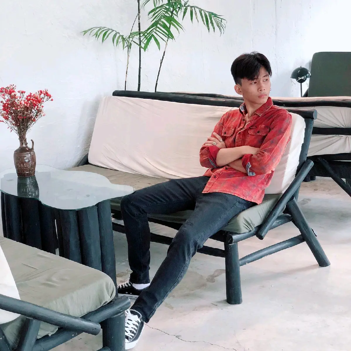 SƠ MI NAM WASH MÀU ĐỎ  2 TÚI THÊU CHỮ PHÍA SAU CHẤT LIỆU FLANEL