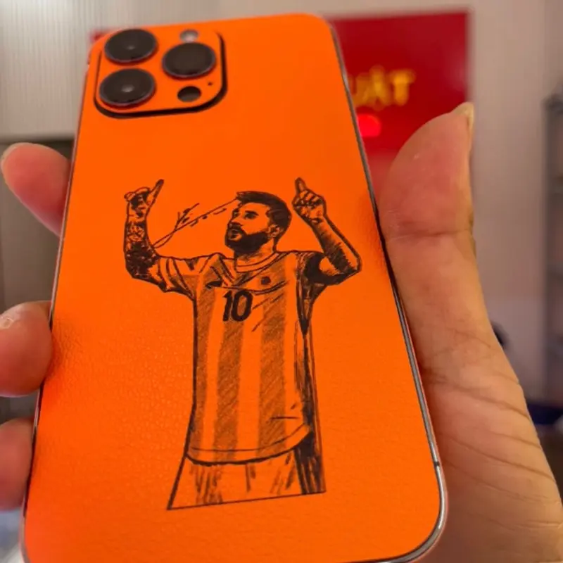 Dán da cao cấp in hình messi cho iphone 5/6/7/8/X/Xs/Xsmax/Xr/11/11pro/11promax/12/12prp/12promax/12mini/13/13pro/13promax/13mini/14/14pro/14promax/14mini 4