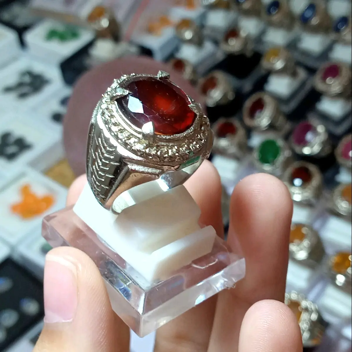 Paket lostun atau cincin 150k (khusus live)