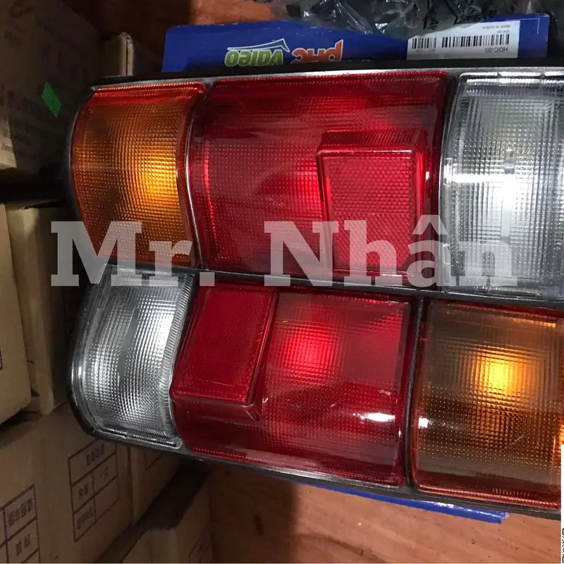 Đèn hậu Suzuki Van, Su Cóc 7 chỗ 1
