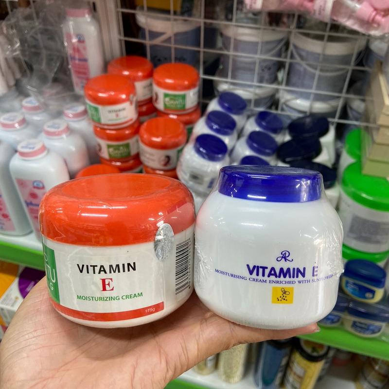  Kem Dưỡng Ẩm Vitamin E Thái Lan 200g Dùng Cho Body & Face Giúp Da Mềm Mịn Mền Màng Tự Nhiên An Toàn Không Kích Ứng 