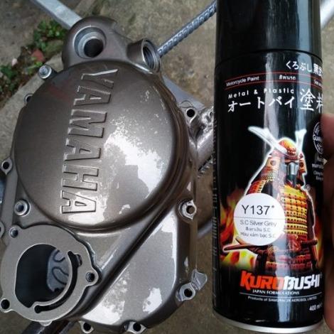 Combo Sơn xịt màu xám bạc (xám chuột) Y137 samurai (lốc máy Yamaha) )gồm 3 chai (UCH210-Y137-128)