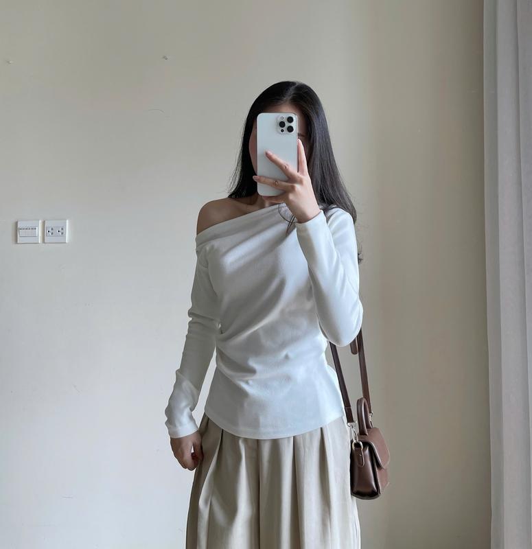 Áo thun lệch vai dài tay nhún eo chất tăm dày Miho House