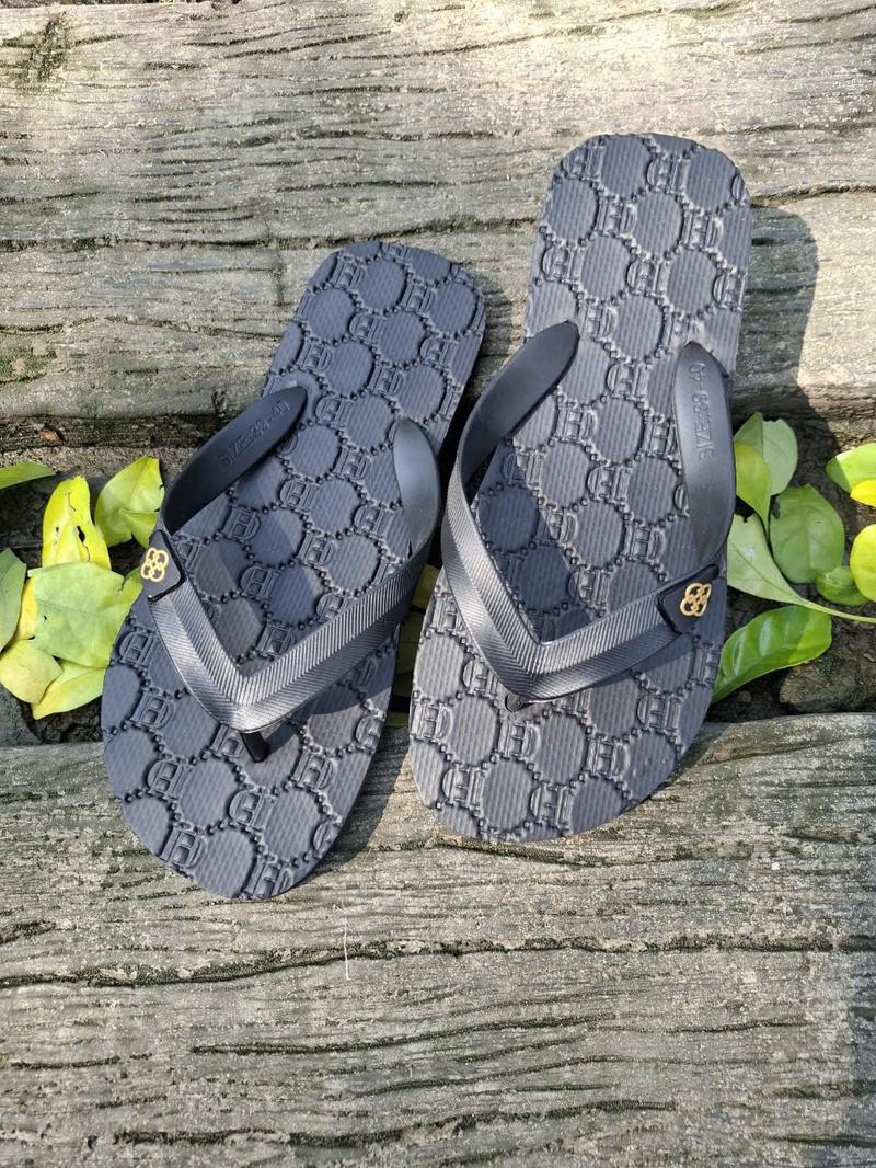 Product Introduction of Dép Kẹp Nam Đế Hoa Văn Cao Su Dẻo Mềm Size 38-43 - Đế Bằng 20