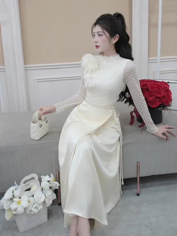 Đầm thiết kế ren chân lụa kem sang chảnh 3