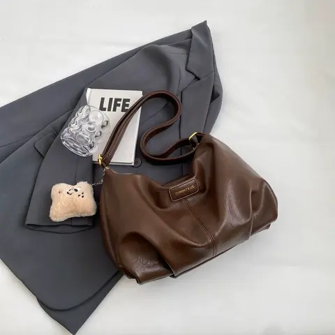 Túi xách da mềm size lớn 32cm đi học đi làm đựng sách vở A4, tặng kèm thú bông 4