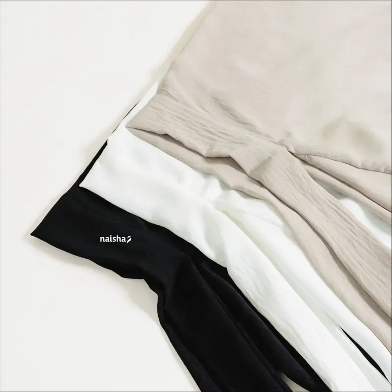 Naisha - Fateema Airflow French Khimar Crinkle Panjang Muslim Umroh Jilbab Syari Instan Kerudung Hitam Crinkle Panjang 2