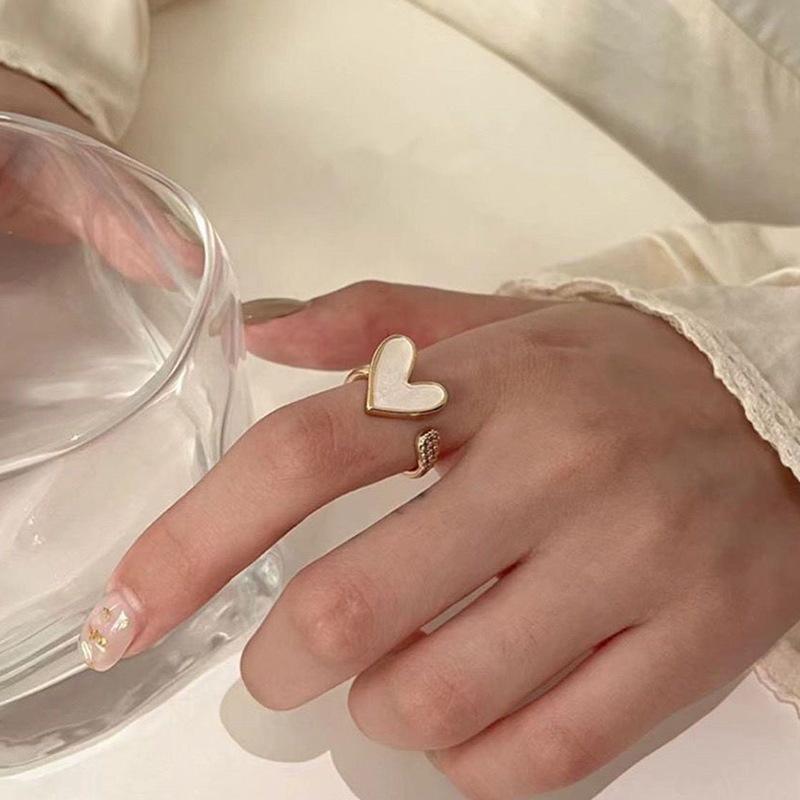 Product Introduction of 2024 New Japanese and Korean Ins Love Ring Female Tide, Niche Design Fashionable Light Luxury Individual Cold Wind Open Index Finger Ring 2