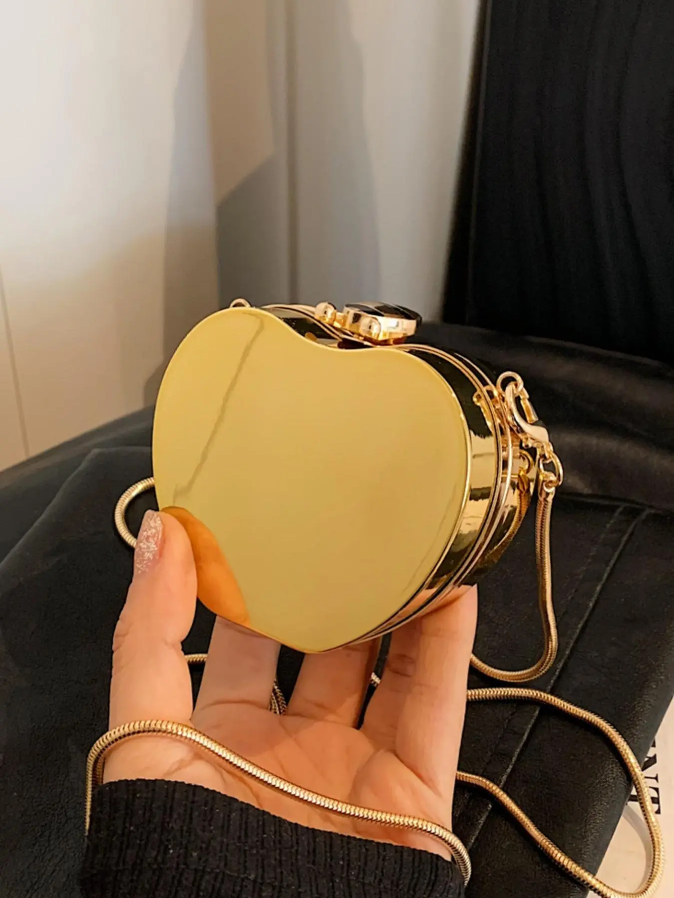 Creative Apple Design Crossbody Bag, Fashionable Acrylic Crossbody Bag for Women, Casual Trendy Versatile High-end Texture Niche Design Bag for Daily Use
