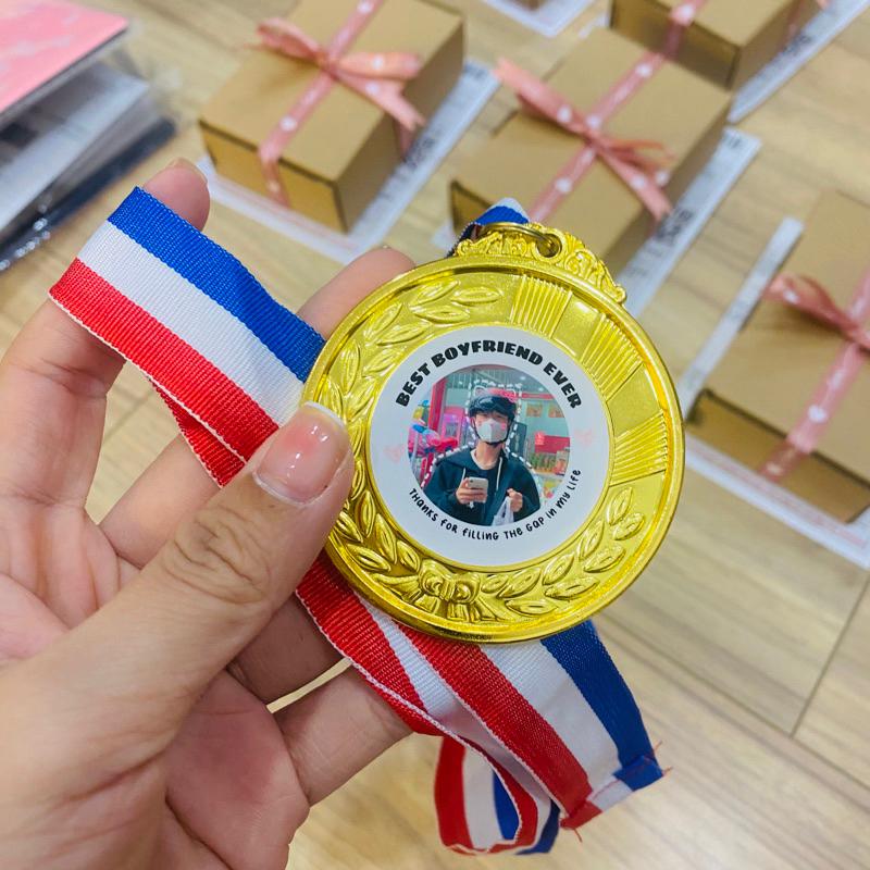 [TẶNG HỘP GÓI]_ HUY CHƯƠNG TÌNH YÊU in ảnh theo yêu cầu, tặng bạn trai/bạn gái/người yêu ngày kỷ niệm, sinh nhật 7