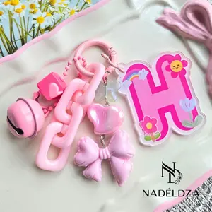 Nadeldza Bag Charm Lucu Gantungan Tas Tali Inisial Nama Custom Huruf Bunyi Lonceng Korean Aesthetic/ Gantungan Tas Aesthetic Alphabet Lucu