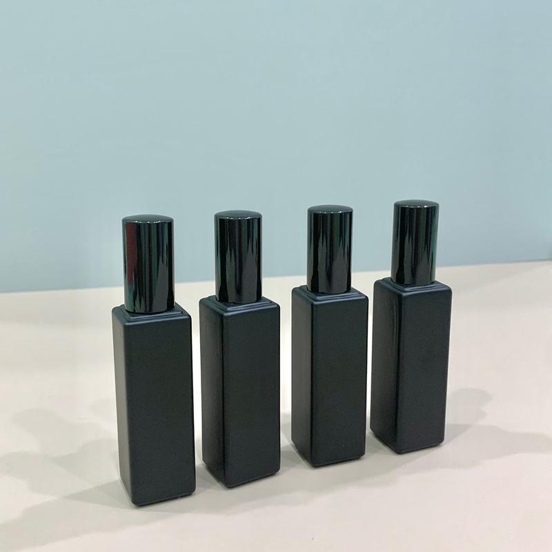  Chai Chiết Thủy Tinh Đen Vuông 20ml Dạng Xịt Nắp Nhôm | Lọ Chiết Nước Hoa Mỹ Phẩm Tinh Dầu 