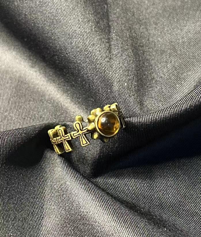 Product Introduction of New Retro Black Gold Amber Dragon Ring Gilding Cross Apollo National Fashion Couple Couple Rings Embossed Men's Distressed 7