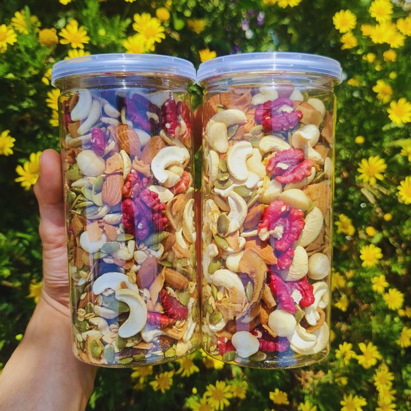 GRANOLA PHIÊN BẢN KHÔNG XOÀI KHÔNG NHO THÀNH PHẦN : MẮC CA ÓC CHÓ ĐỎ HẠNH NHÂN ĐIỀU SỮA BÍ XANH DỪA SẤY 10% YẾN MẠCH Food Thức Ăn