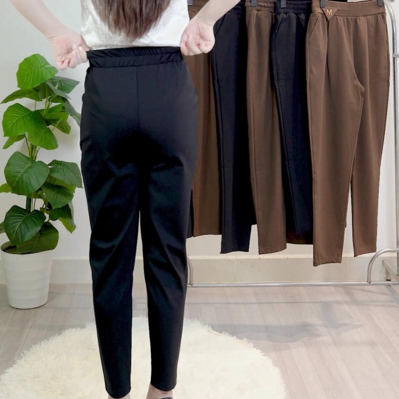 Quần_Baggy_logo_chữ_M Quần Baggy LoGo Chữ M. Quần baggy nữ. Quần THỜI TRANG công sở. Chất vải Umi Hàn CAO CẤP. Quần co giãn mặc Thoải mái Pants Women Màu Đen Ong Denim 1