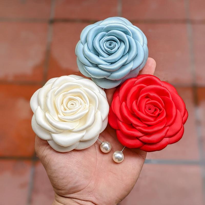 hoa cài áo ruy băng satin size 8-9cm có ghim cài lên áo váy, nhiều màu lựa chọn
