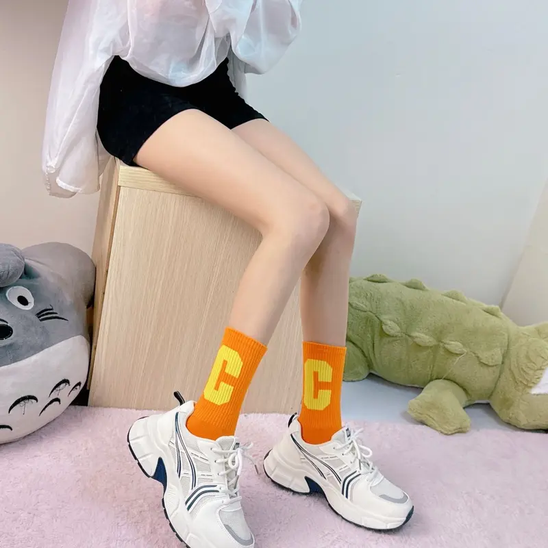 Tất vớ cổ cao chữ C 5 màu tươi sáng phong cách thể thao trẻ trung năng động 2