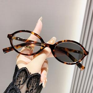 แว่นตาสายตาสั้นป้องกันรังสีสีฟ้า, BLMUSA, สไตล์ย้อนยุค, โฟโตโครมิก, สำหรับผู้หญิง, กรอบวงรีและขนาดเล็ก, แว่นตาตามใบสั่งแพทย์, แว่นตาอ่านหนังสือคลาสสิกป๊อป