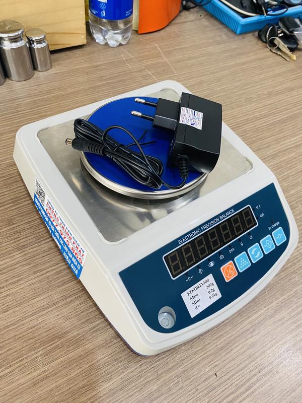 Cân điện tử KD TBED300 Mức cân 300g độ đọc 0.01g cân kỹ thuật hiện đại chính xác đến từng gram 2