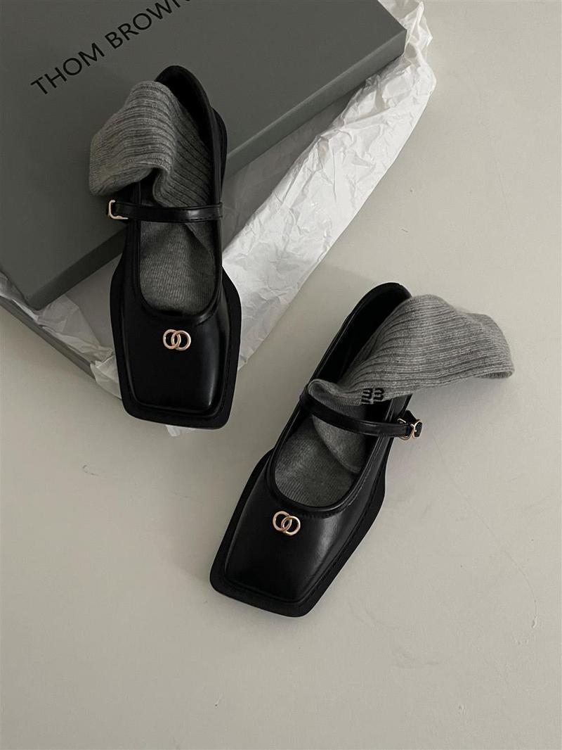 Product Introduction of French Retro Square Toe Low-Cut Mary Jane Leather Shoes 2023 Spring New Girl Soft Leather Low Heel Shoes Elegant Fashion Footwear Walking Shoes Women Comfort 6