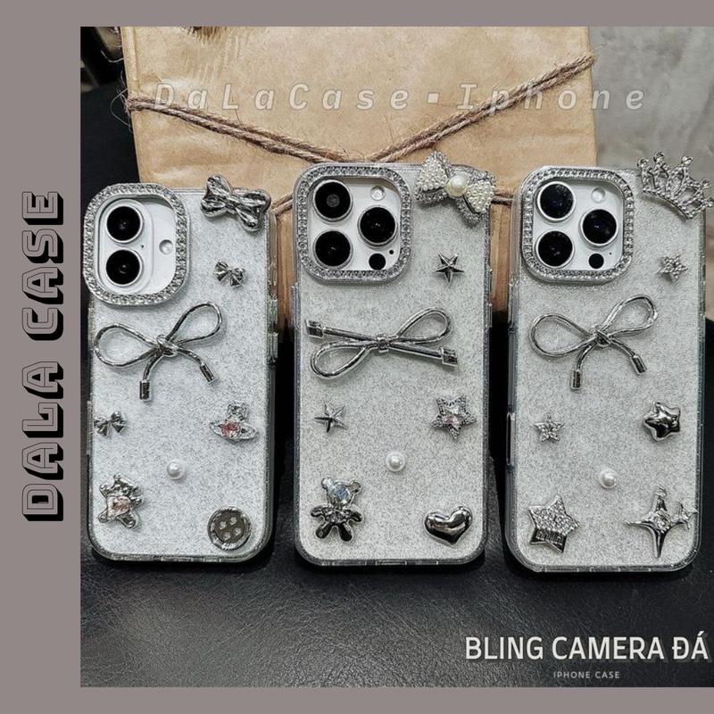 Ốp Lưng NHŨ BLING CAMERA Đính Đá Charm Nơ Bạc