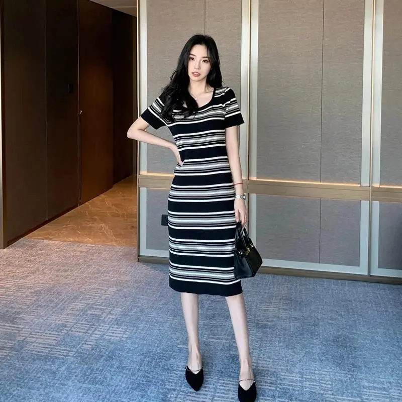 YIIKO Midi Dress Rajut Gaun Panjang Wanita Korean Casual Style Bergaris 0