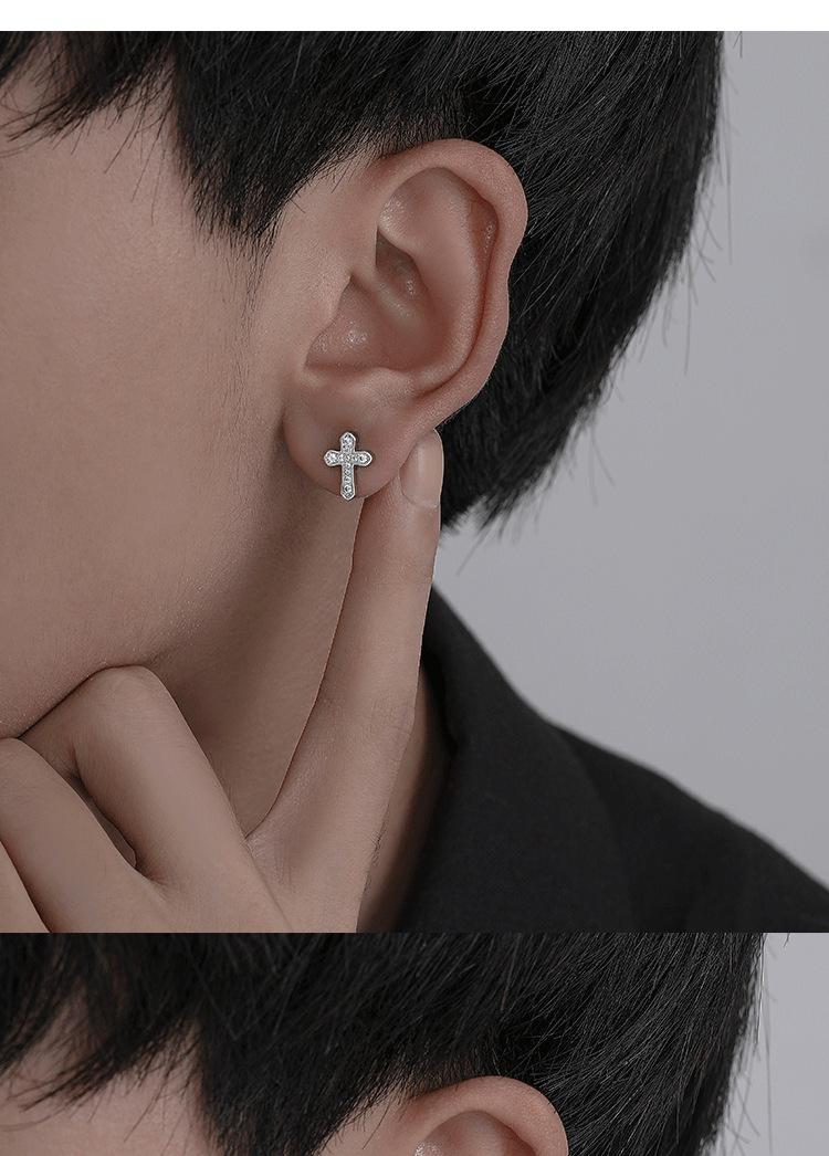 Product Introduction of Bông tai đinh tán chữ thập nhúng R dành cho nam và nữ, cao cấp, ruan, Màu bạc Sterling đẹp trai, hợp thời trang, phong cách Mỹ, dành cho bé trai và phụ nữ 11
