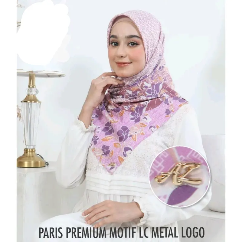 Paket 5pcs hijab segi empat ( 4pcs  hijab premium + gratis 1 pcs hijab random ) Hijab jilbab Segiempat Metal Logo Original motif Limited Edition 0