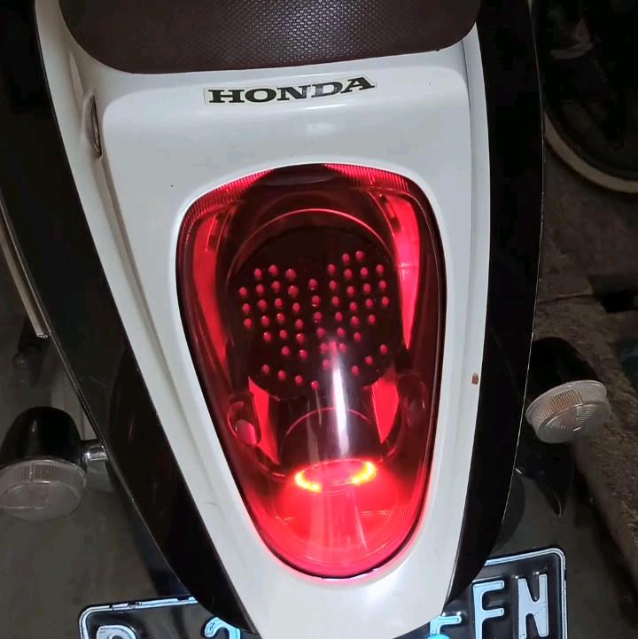 Stoplamp Scoopy carbu 2010 - 2013 8 mode otomatis pnp Lampu Motorcycle 1