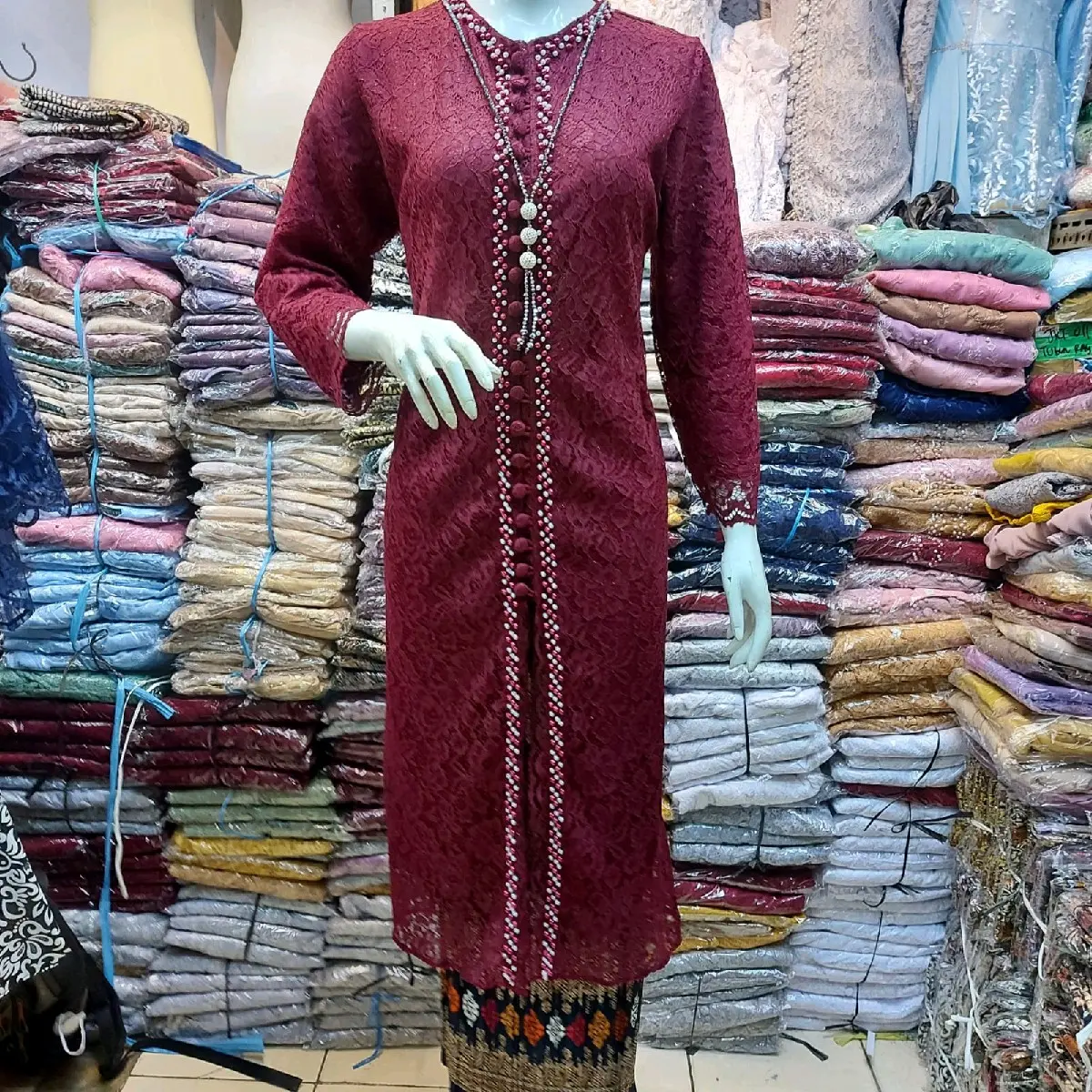 Setelan Kebaya Brokat Kancing Depan Payet Mewah | Setelan Kebaya Kancing Ibu Hajat Fayet Mutiara | Kebaya Modern Elegan | Kebaya Brokat Kondangan | Kebaya Wisuda | Kebaya brokat premium | Setelan Kebaya Kancing Depan Lengan panjang