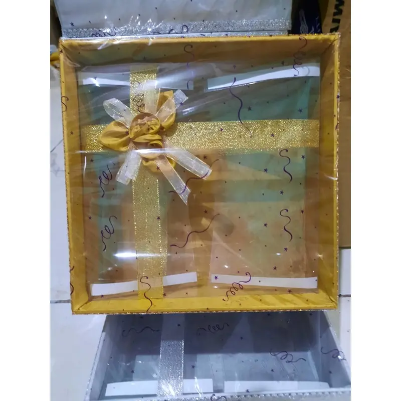bok hantaran /bok seserahan kue full mika motif bunga ukuran 30 x30 x 12 1