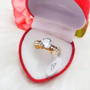 Cincin Titanium Anti Alergi Permata Baris  Plus Kotak Cincin Bentuk Love