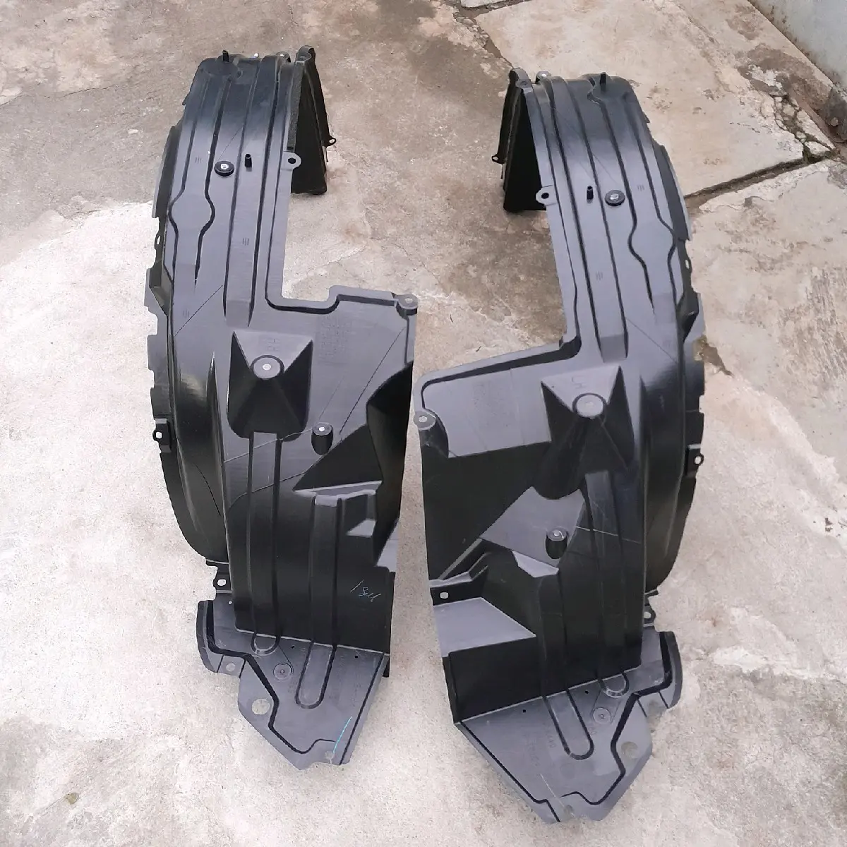 liner fender spakbor depan kiri kanan innova reborn tahun 2016-2019 original Car