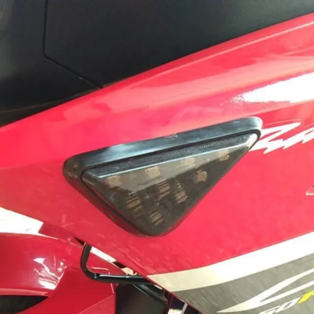 Sen Tempel Lampu Sein Tempel Segitiga LED Universal Buat R15 V2 V3/Cbr150r/Gsx150/Ninja250 Karbu/R25 2