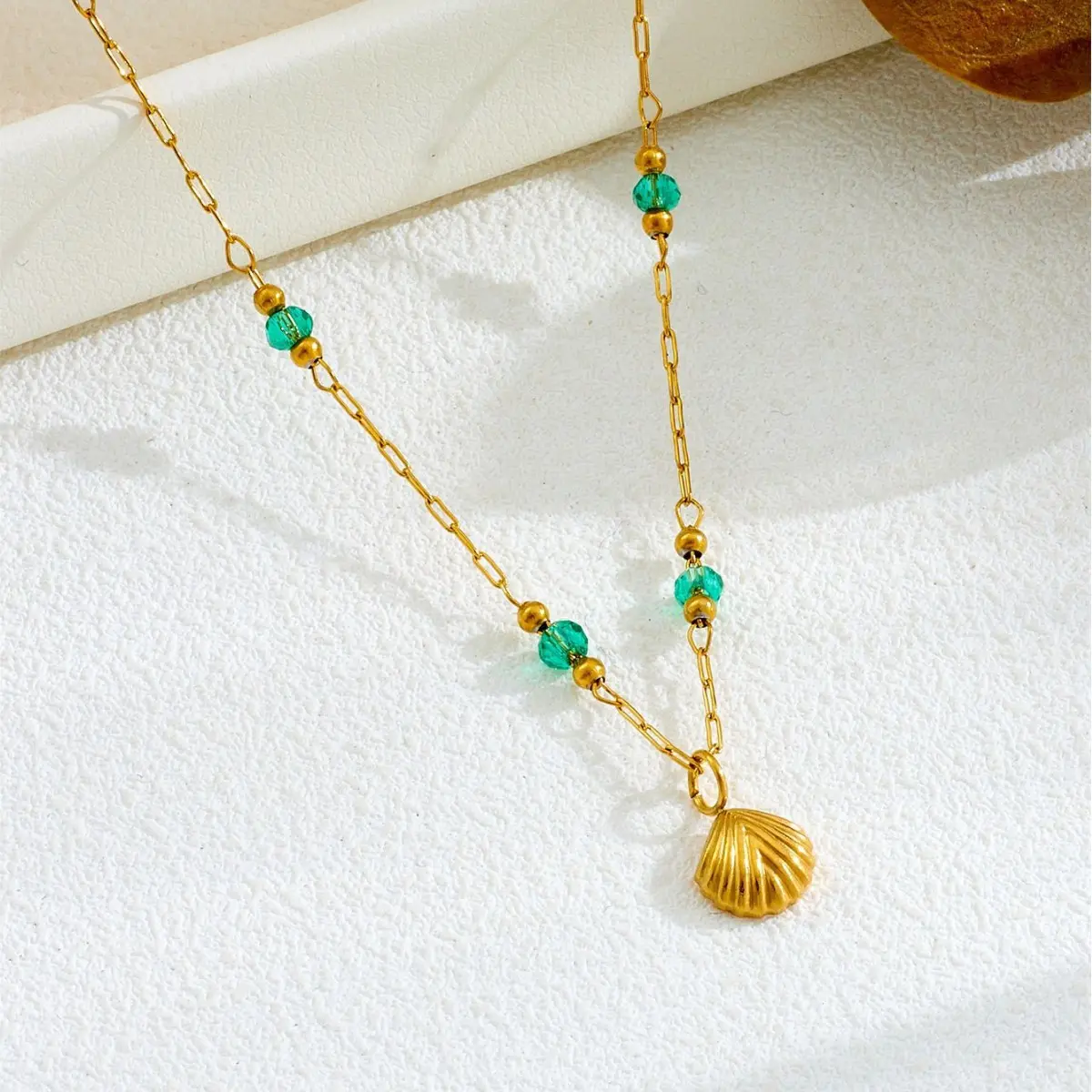 Light Luxury High-Grade Titanium Steel Necklace for Women |   New Chinese Retro Green Shell Gold-Plated Collarbone Necklace Ins Style Fashion Accessories