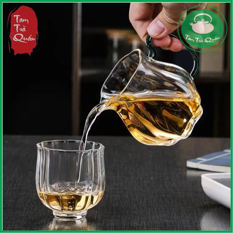 Tống chuyên trà thủy tinh miệng nhọn cán xanh lục 260ml 3