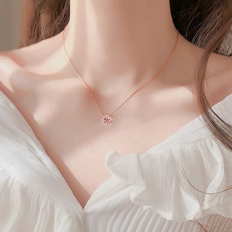 Product Introduction of Romantic Pink Crystal Peach Blossom Necklace, Women's High End, Light Luxury, Niche Pendant, Clavicle Chain, New Versatile Style 2