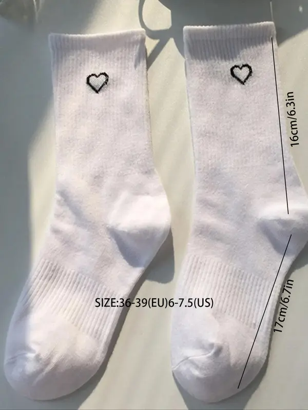 Women's 3 Pairs Heart Print Crew Socks, Casual Moisture Wicking Mid Calf Socks, Soft Comfy Breathable Hosiery for All Seasons Daily Wear 5