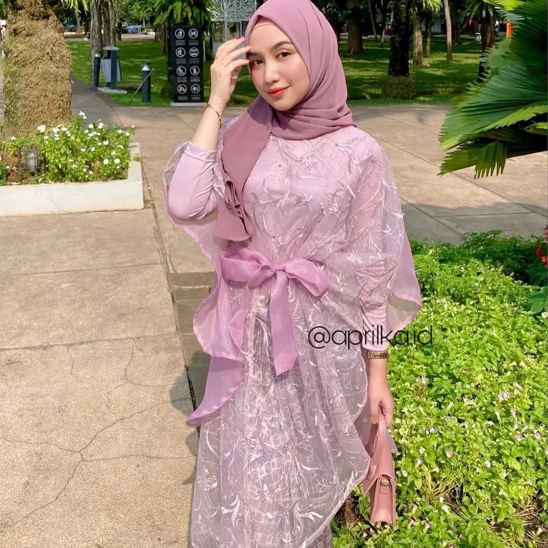 Aprilka - Set Elma Baju Pesta 5