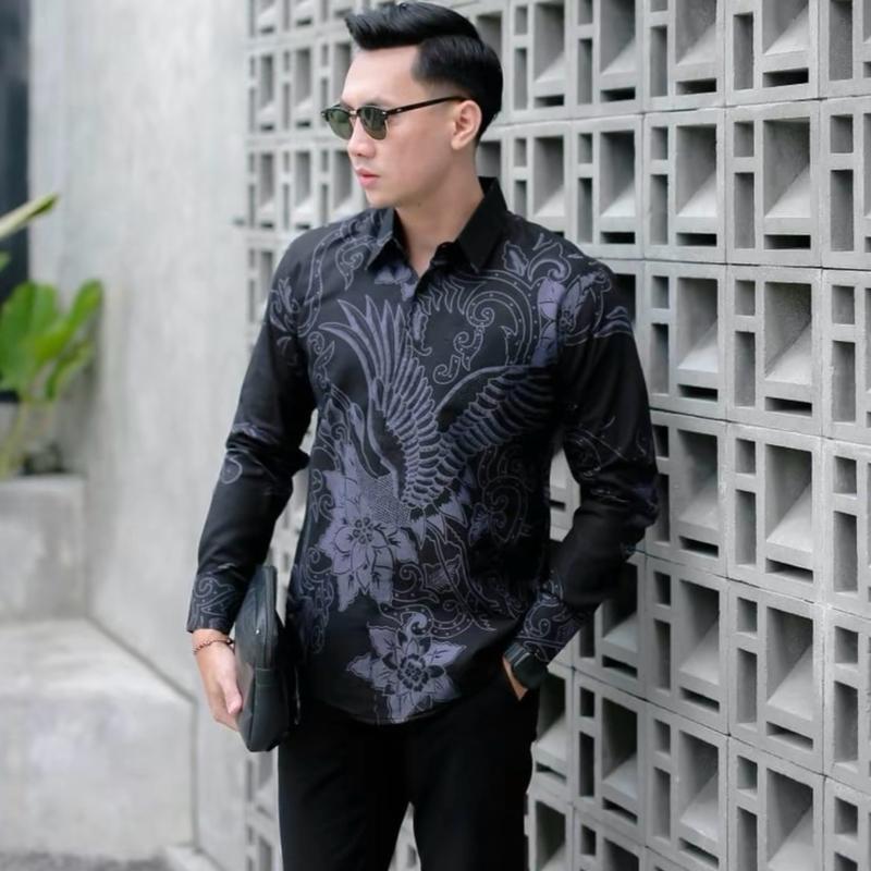 MELEWIS HITAM Kemeja Batik Pria Lengan Panjang Warna Hitam Full Furing Katun Slimfit 5