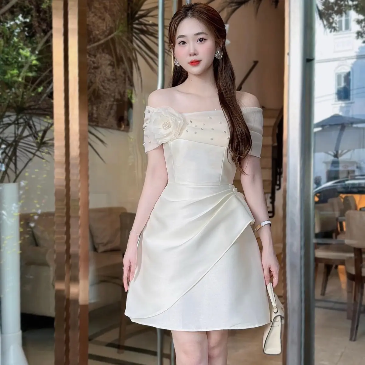 Miiu shop - Váy trễ vai đính cườm xếp chéo