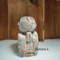 Gambar Leolle Bali Patung Batu Ukiran Handmade | Dekorasi Rumah Zen & Minimalis | Pajangan Meja Batu Alam Pahat Estetik | Ornamen Interior Patung Meditasi Unik | Hadiah Unik Bali Gift | Kado Housewarming Vintage | Natural Stone Art Sculpture - VARIAN A dari Leolle Bali Kota Denpasar 3 Tokopedia