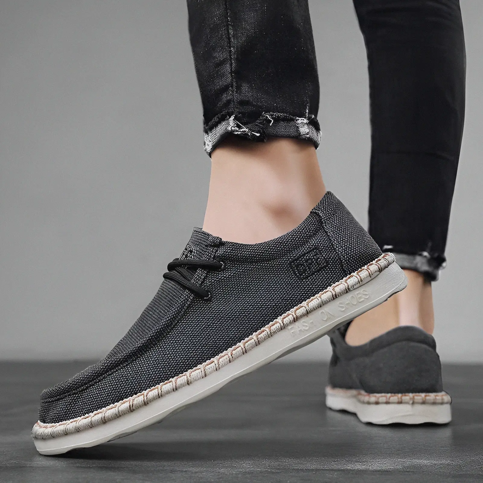 Sepatu Cowok Simpel Kekinian Sepatu Pria Kasual Polos Sepatu Pria Ringan Nyaman Flat Shoes Kerja Sneakers