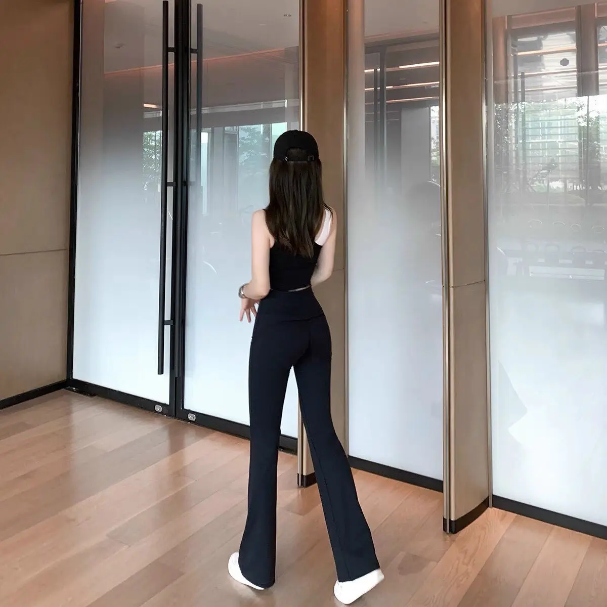 Quần ống loe cạp cao nâng v3 | BigBuy360 - bigbuy360.vn Quần ống loe cạp cao nâng v3 | BigBuy360 - bigbuy360.vn