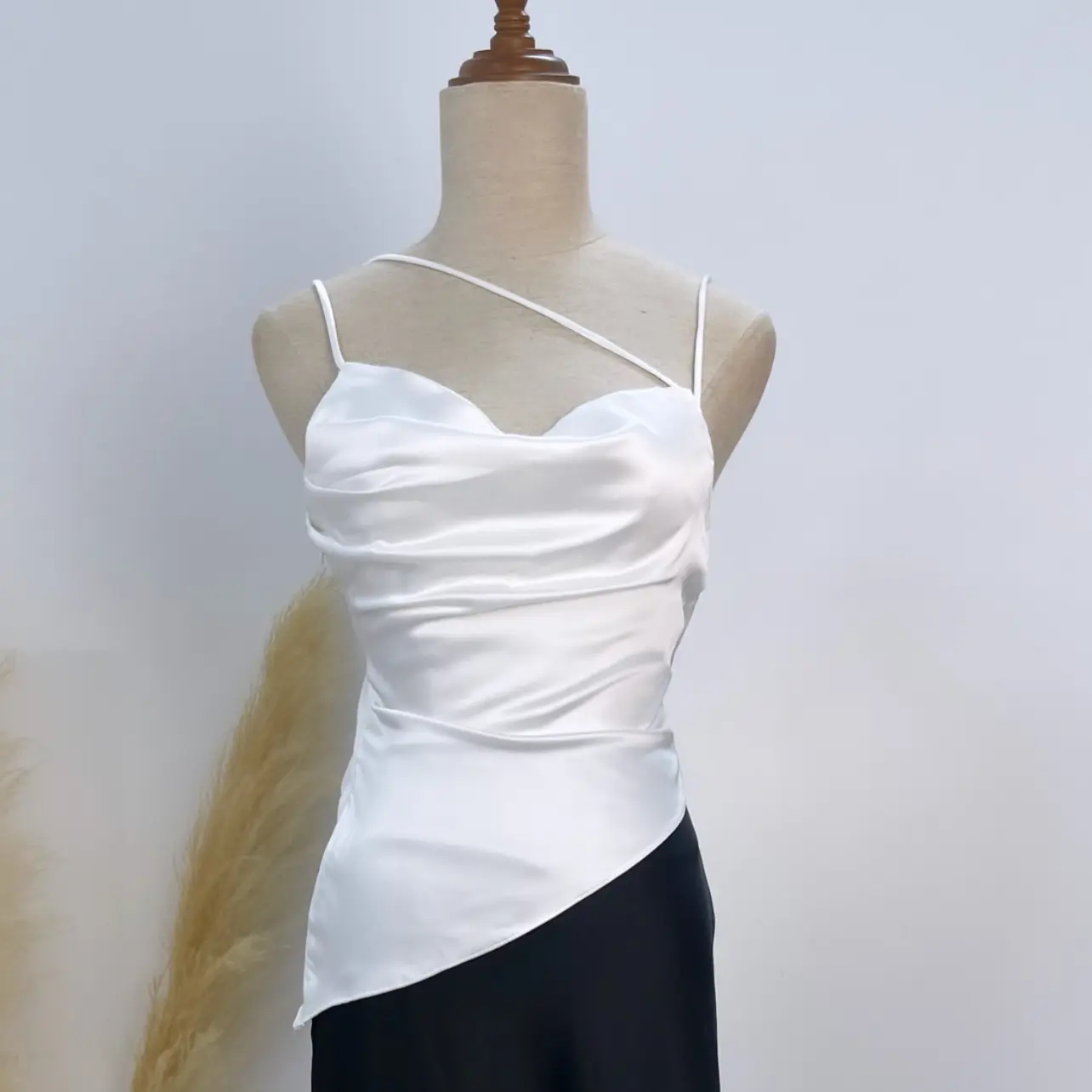 áo xếp li cổ lệch tà xéo